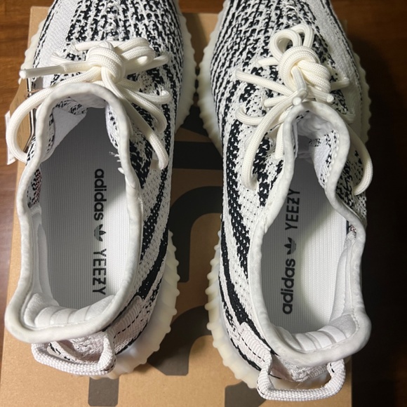 Yeezy 350 Zebra size 6.5 NIB - Picture 6 of 9